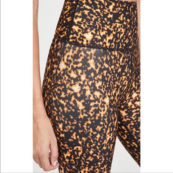 WeWoreWhat tortoise shell pattern leggings activewear - Picture 6 of 9